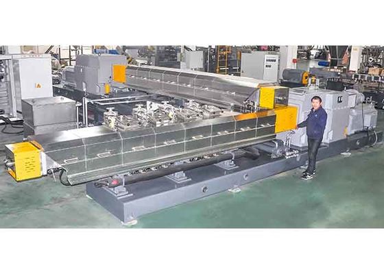 Máy đùn trục vít đôi phản ứng TSR Series Hiệu suất cao ổn định làm việc ổn định